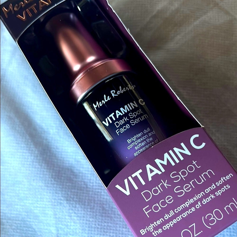 Merle Roberts Vitamin C Dark Spot Face Serum Brighten Skin Collagen Peptides